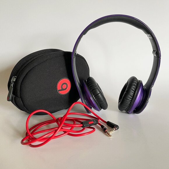 Beats by Dr. Dre Solo HD Purple Headphones W/ Carrying Case and Red Audio Cable - Picture 1 of 6